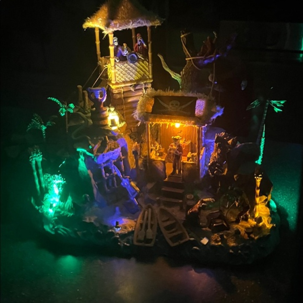 2008 Lemax Spooky Town Collection Pirates Hideout Retired RARE see video